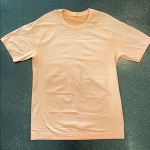 Men’s Lululemon T-shirt